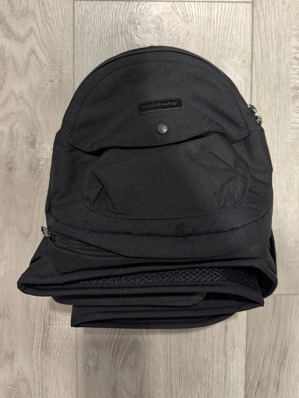Tushbaby secure black